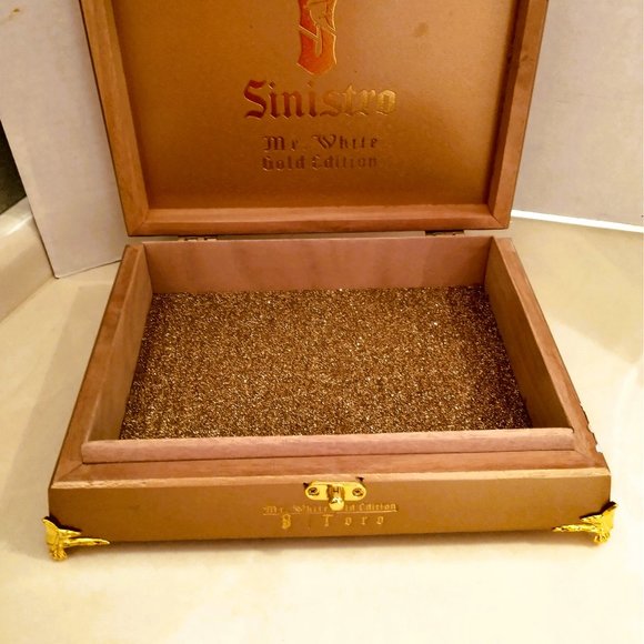 Suenos de Saundra Upcycled, Extremely Rare GOLD EDITION SINISTRO Cigar Box, - Picture 7 of 12